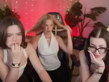 Chaturbate Sex Cam of kira0541