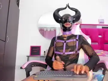 Chaturbate Live Sex Cam of marxin_turner