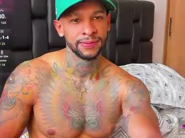 Chaturbate Best live sex cam show of danyfitguy_