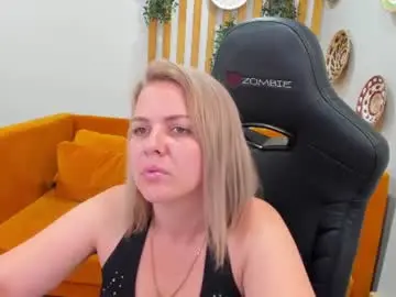 Chaturbate Private Sex Chat of adeleravelle
