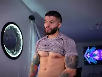Chaturbate Live Sex Cam of frankfarrellx