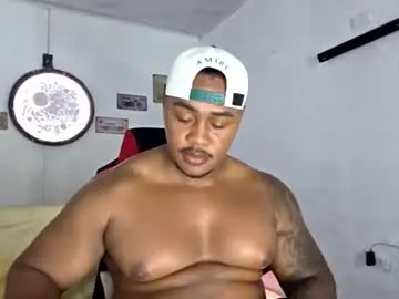 Chaturbate Live Sex Cam of kerlinn2711