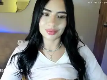 Chaturbate Live Sex of sara_medellin