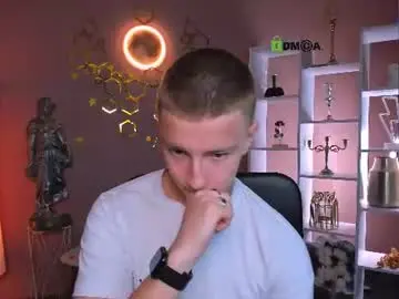 Chaturbate Live Sex Cam of alex_mid1