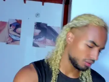 Chaturbate Watch Live Sex Cams of salvatore_amator