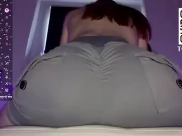 Chaturbate Live Sex Cam of cherry_pie_88