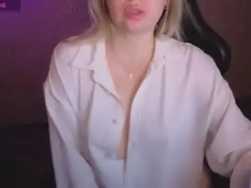 Chaturbate Live Sex Cam of lisenok26