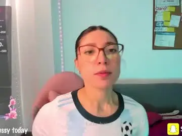 Chaturbate Live Sex Cam of karla_honey_