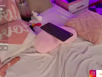 Chaturbate Watch Live Sex Cams of emmacrush