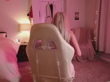 Chaturbate Best live sex cam show of daisyy888