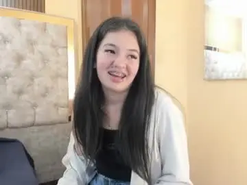 Chaturbate Live Sex Cam of lilimini032