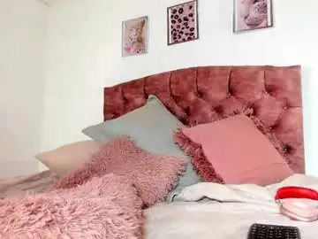 Chaturbate Live Sex Cam of mia_nova5