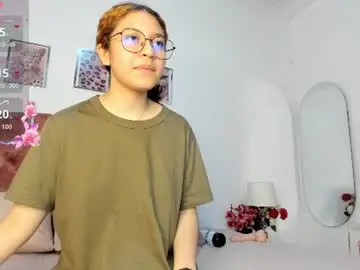 Chaturbate Live Sex Cam of mia_nova5
