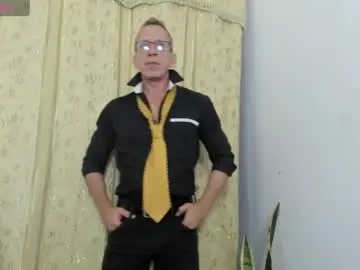Chaturbate Free Porn Cam of _axelking1_