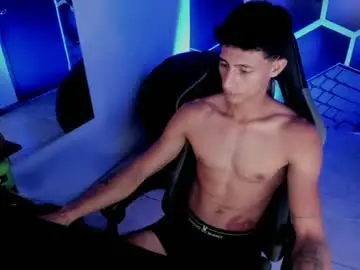 Chaturbate Best live sex cam show of maximo_romano