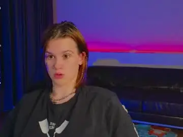 Chaturbate Live Sex Cam of lorapuffs