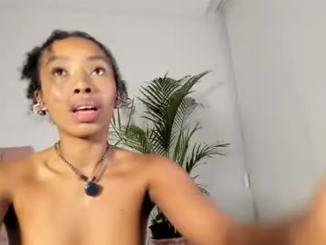 Chaturbate Best live sex cam show of naomii1020