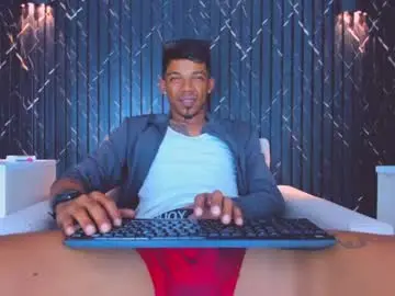 Chaturbate Live Sex Cam of gregory_sforza