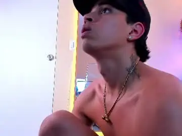Chaturbate Adult Video Chat of benjamin_more