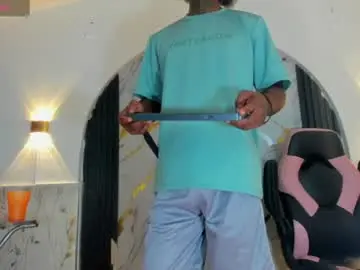 Chaturbate Watch Live Sex Cams of yulian_23