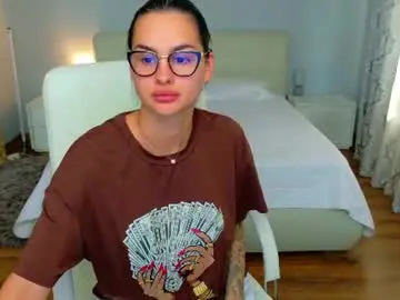 Chaturbate Free Live Porn of divineluxe
