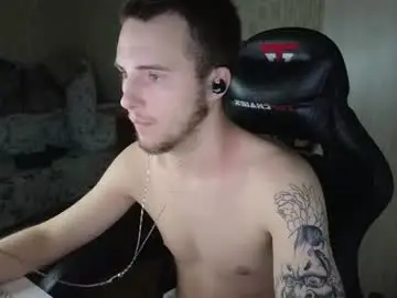 Chaturbate Live Porn of golden_boyyy21