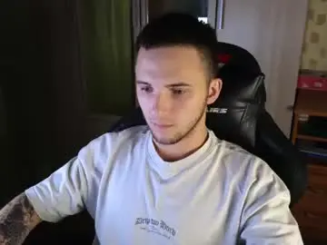 Chaturbate Sex Cam of golden_boyyy21