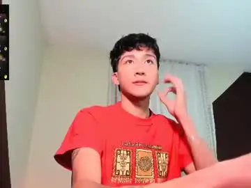 Chaturbate Live Sex Cam of guy_veryhot1