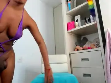 Chaturbate Nude Webcam of xshantall_hotx