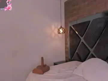 Chaturbate Live Sex Cam of rose_evans__