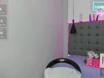Chaturbate Best live sex cam show of scarletcherry18