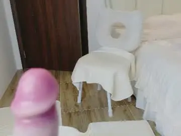Chaturbate Watch Live Sex Cams of strawberry_loveee