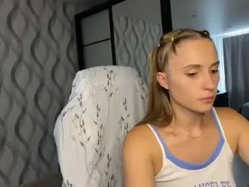 Chaturbate Live Sex Cam of litle_girl05