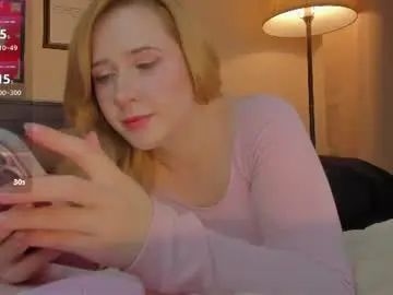 Chaturbate Live Sex Cam of lavender_tender