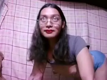 Chaturbate Watch Live Sex Cams of pinay_janella10