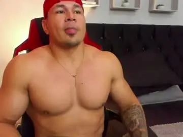 Chaturbate Nude Webcam of tyler_hank1