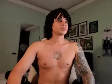 Chaturbate Sex Cam of ian_versace