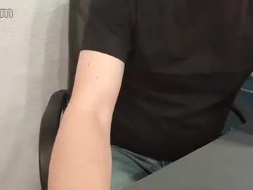 Chaturbate Live Sex Cam of man_liketostroke