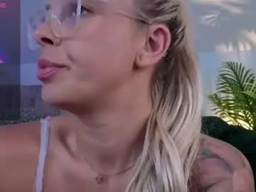 Chaturbate Best live sex cam show of blueyeskate