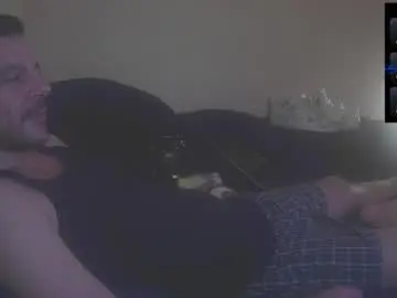 Chaturbate Live Sex Cam of bigcawwwk