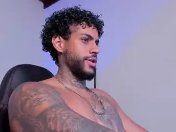 Chaturbate Nude Webcam of luigi1_