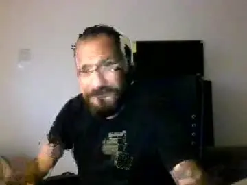 Chaturbate Free Live Porn of larrabee13