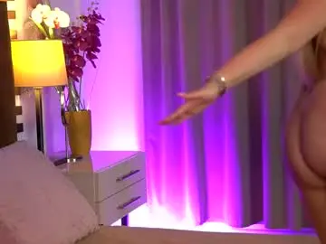 Chaturbate Live Sex Cam of sophieboobsx