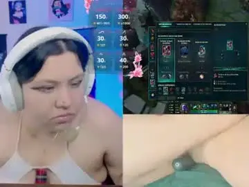 Chaturbate Live Sex Cam of crystal_velvet01