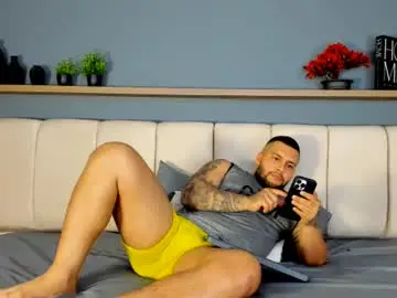 Chaturbate Watch Live Sex Cams of frankmyles01