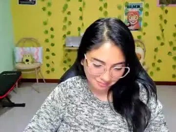 Chaturbate Live Sex Cam of littleprety6969