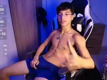 Chaturbate Nude Webcam of mike_pineapple