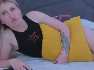 Chaturbate Adult Video Chat of hollytaillor