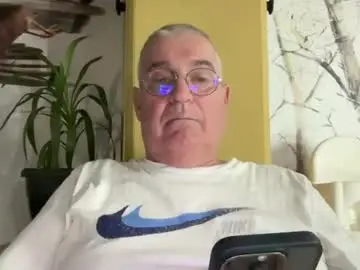 Chaturbate Live Sex Cam of juantricker