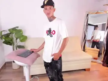Chaturbate Free Live Porn of darwin_stark